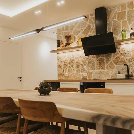 Luar Himara- Luxury Villa Himarë